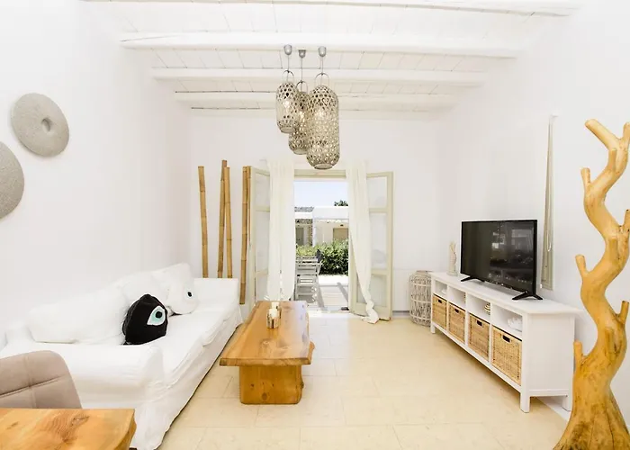 Marvi House * Ορνός